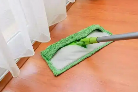 怎么有效清洁保养地板？避免每天拖地